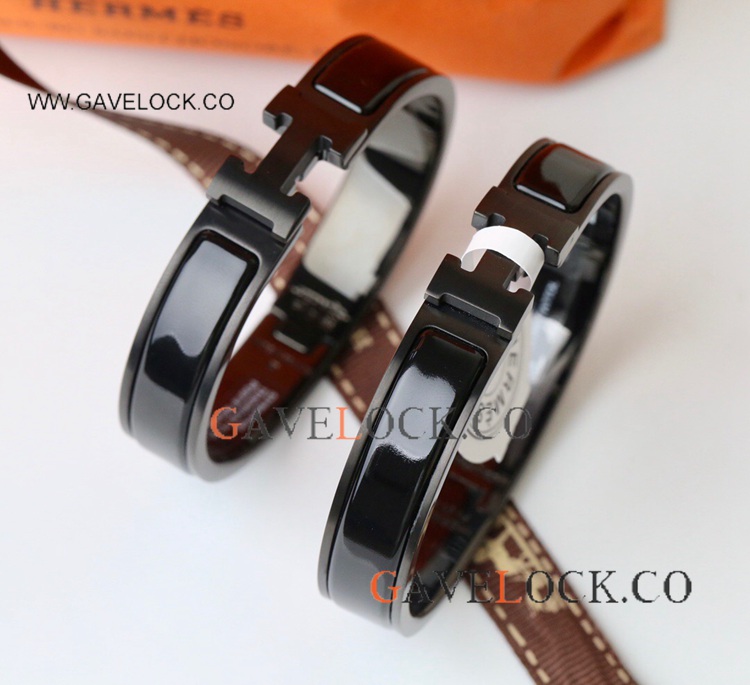 Solid Black Hermes Clic H bracelet 2022 New Model